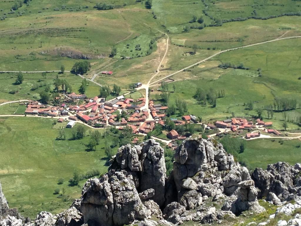 Hotel Rural Rio Viejo Cubillas de Arbas المظهر الخارجي الصورة